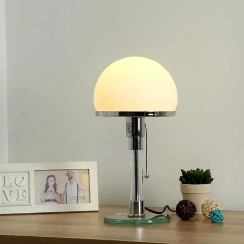 Desk Setup White - Biała lampa stołowa, duński design, nordycki