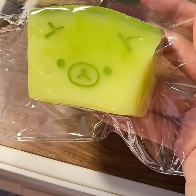Jasnozielony melonowy miś Rila – Desk Setup Light recenzja i cena