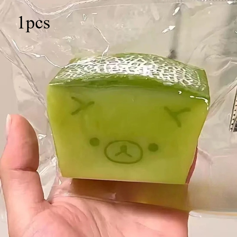 Jasnozielony melonowy miś Rila – Desk Setup Light recenzja i cena