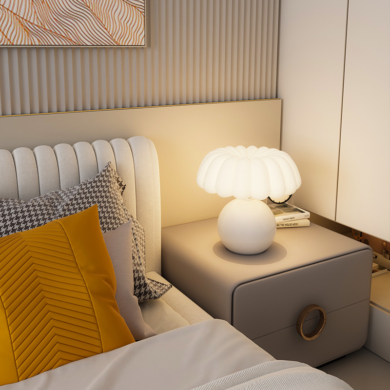 Lampka nocna w stylu kremowym  – Desk Setup White recenzja i cena