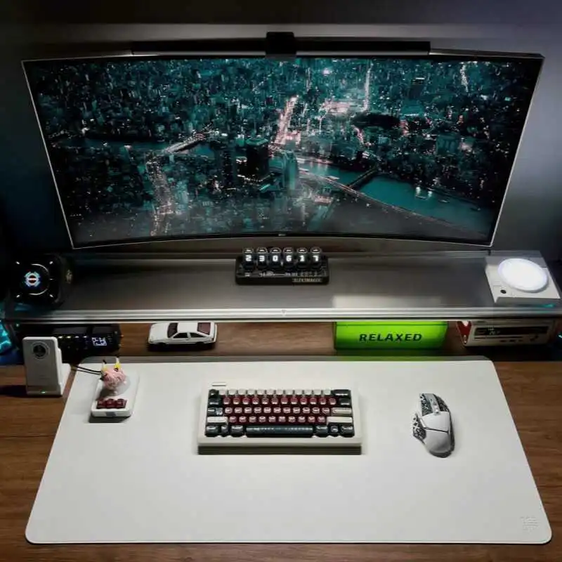 Aluminiowy Stojak na Monitor A – Desk Setup Laptop And Monitor recenzja i cena